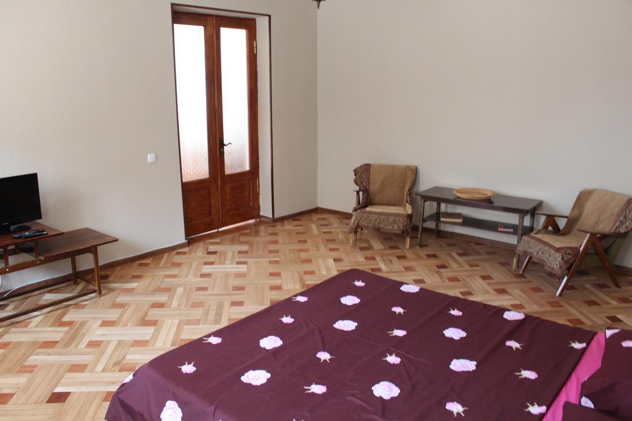 Guest House Stefanos Tbilisi Ngoại thất bức ảnh